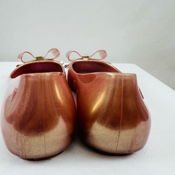 ⭐️HOST PICK⭐️ Mel Dreamed by Melissa Kids Space Love Pumps Rose Gold with Bow - Picture 6 of 12